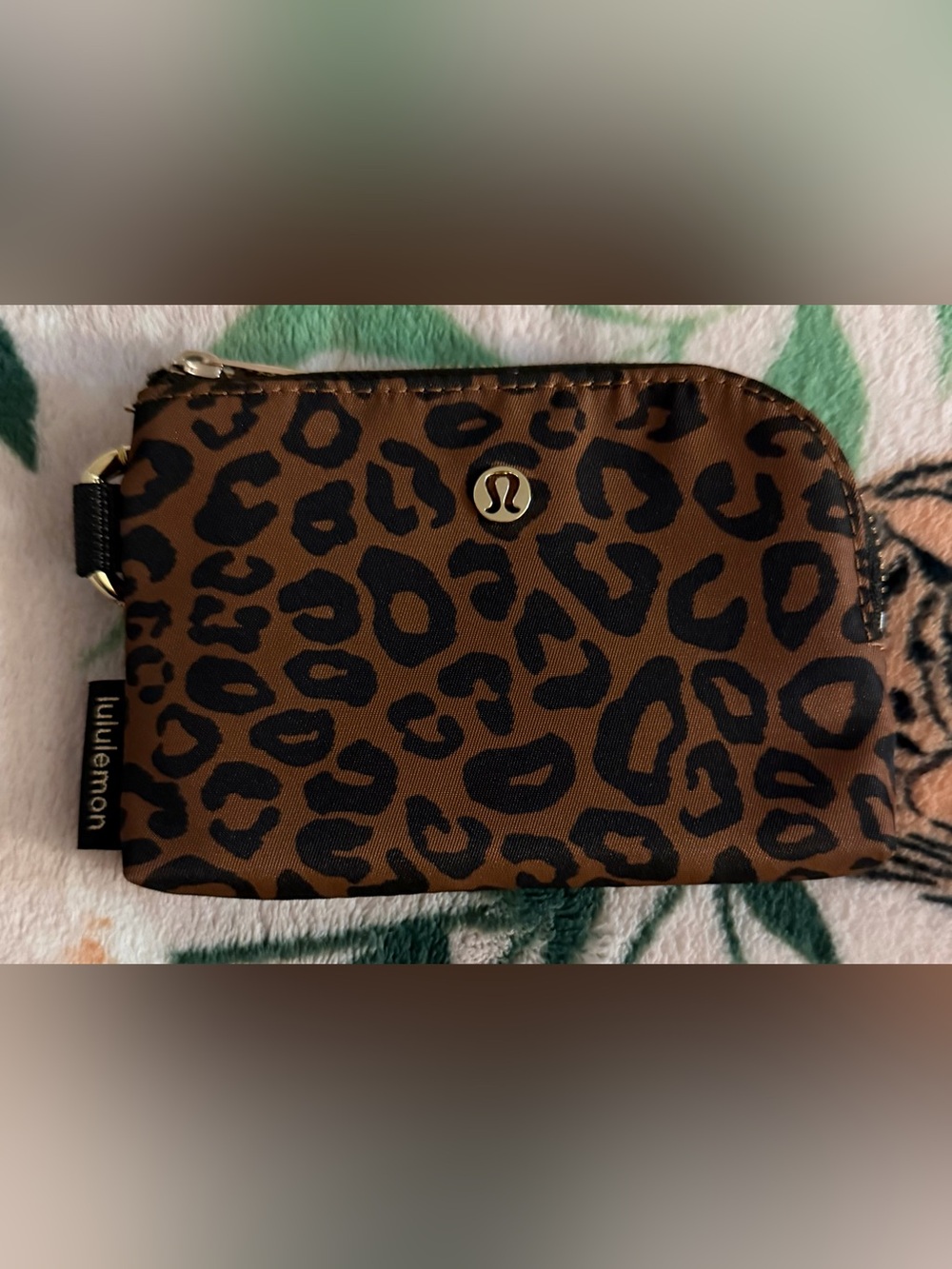 Lululemon Clippable Card Pouch -Leopard Print